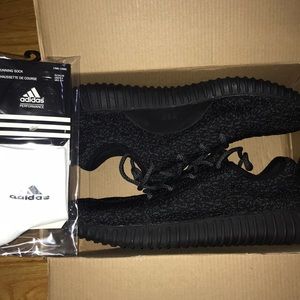 Fake Pirate Black Yeezy Boost 350 *NEW*